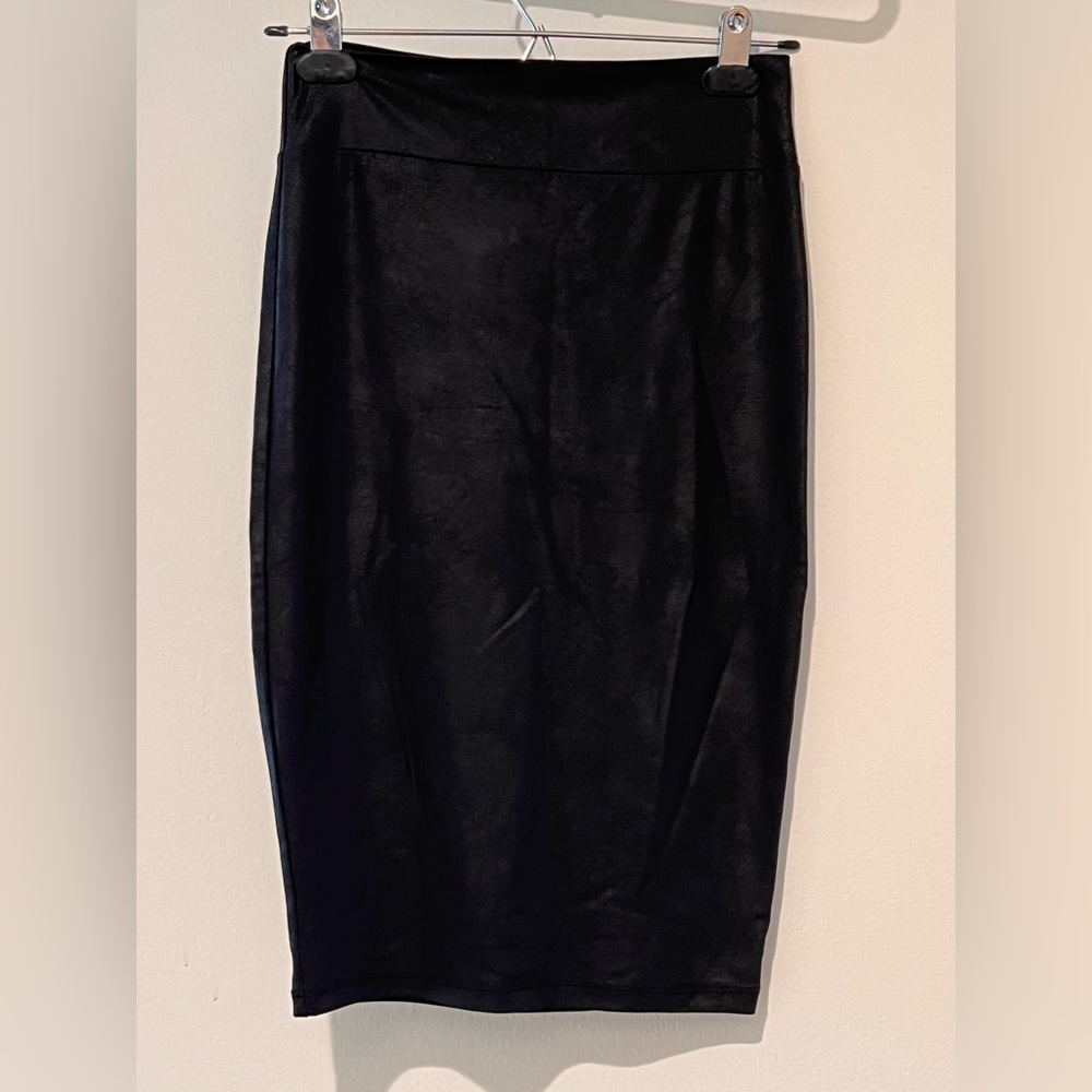 Black Pencil Skirt - Never Worn